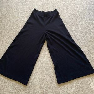 H&M black wide leg high waisted trousers size 6